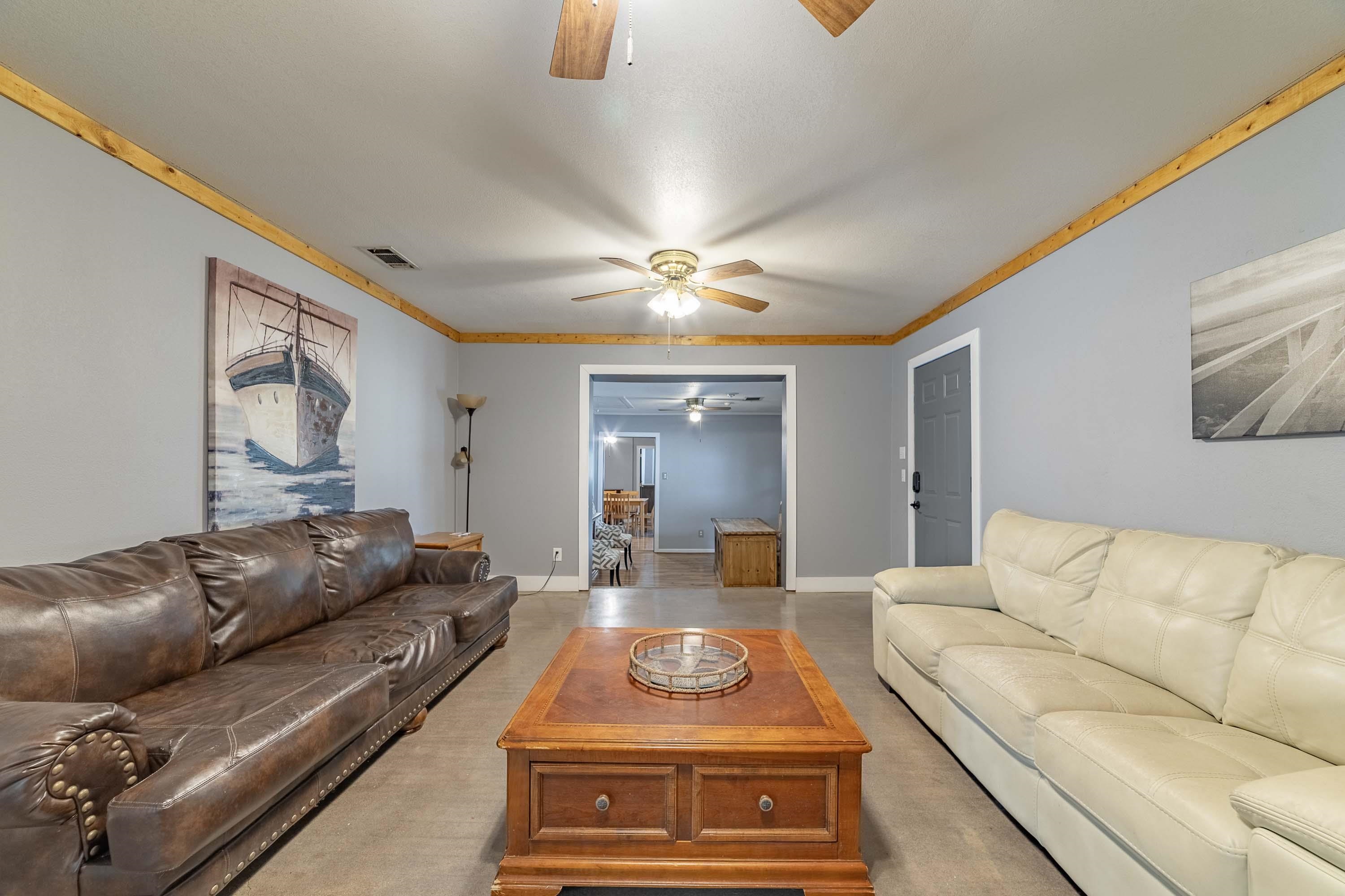 1307 Hillcrest Drive