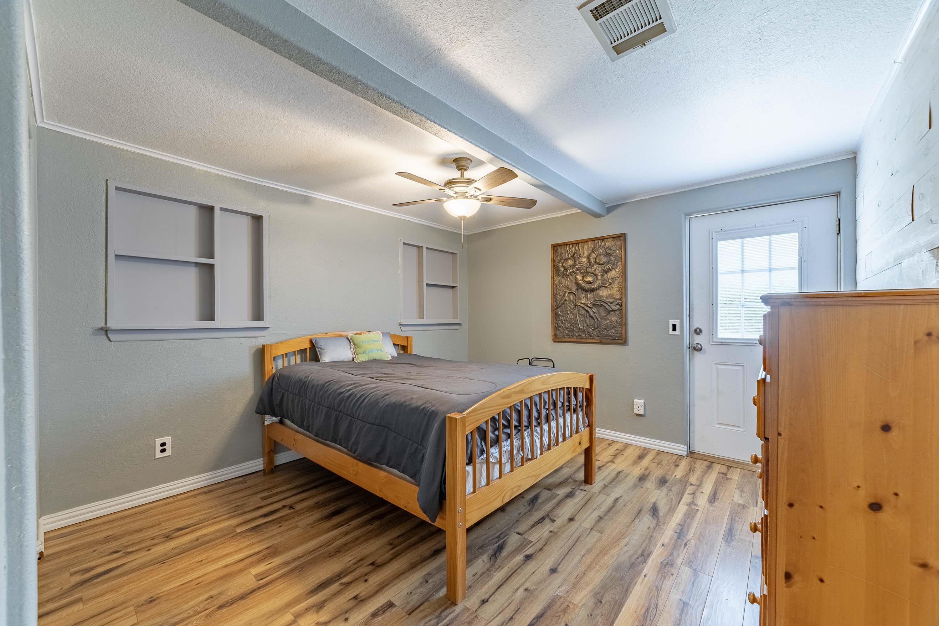 1307 Hillcrest Drive