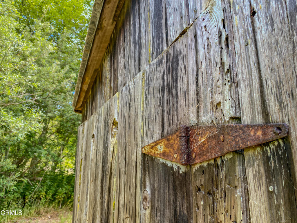 42000 Mountain View Road