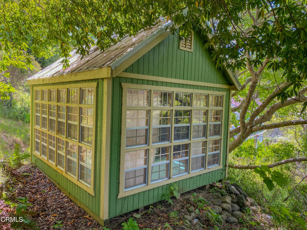 42000 Mountain View Road