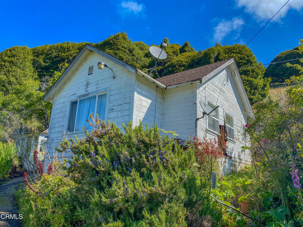 42000 Mountain View Road