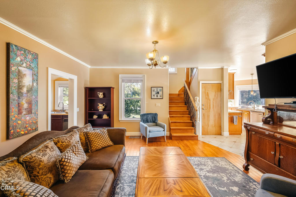 45180 Headlands Drive