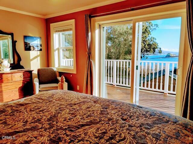 45180 Headlands Drive