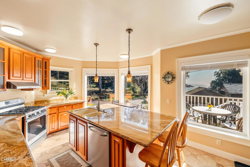 45180 Headlands Drive