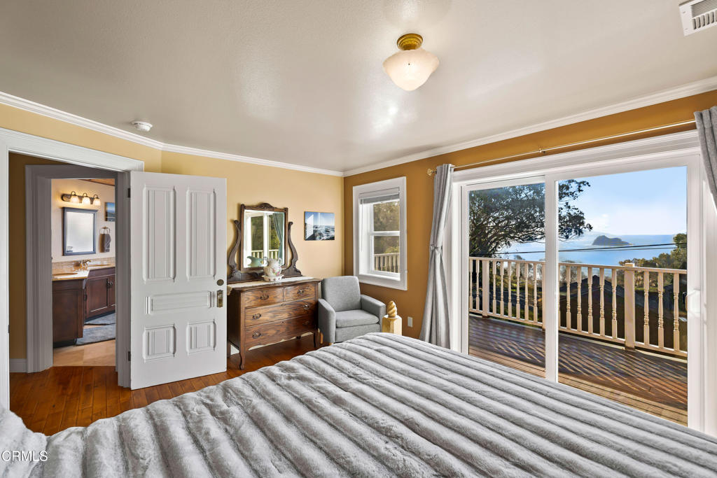 45180 Headlands Drive