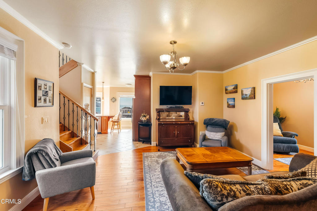 45180 Headlands Drive