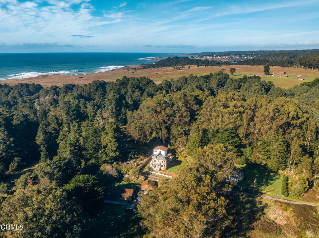 45180 Headlands Drive