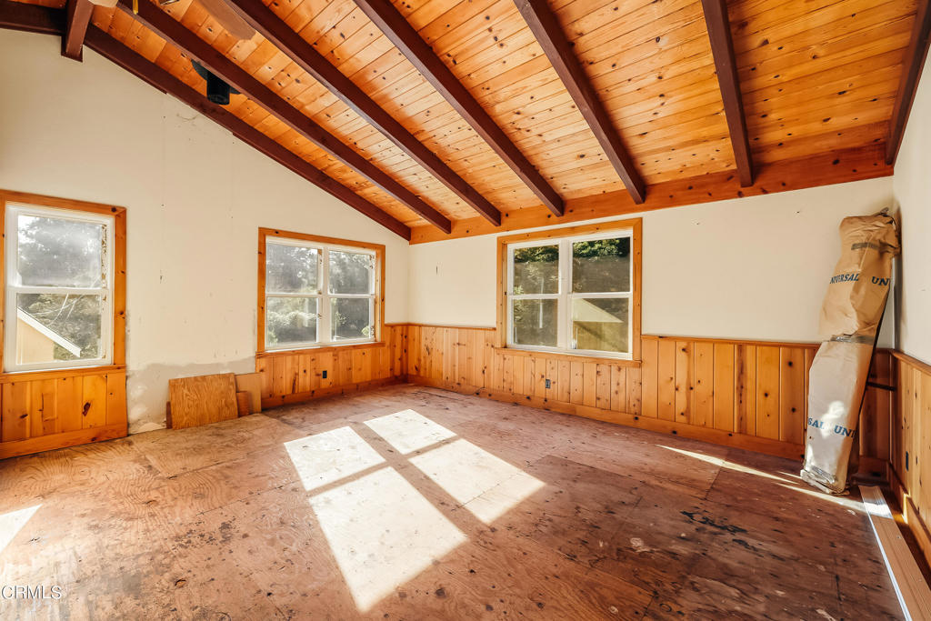 45180 Headlands Drive