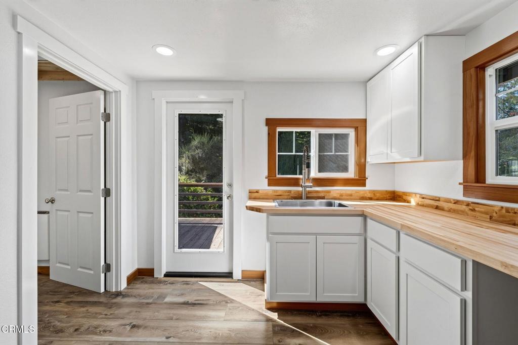 3000 Albion Ridge H Road