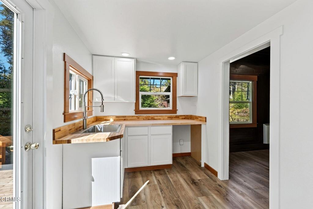 3000 Albion Ridge H Road