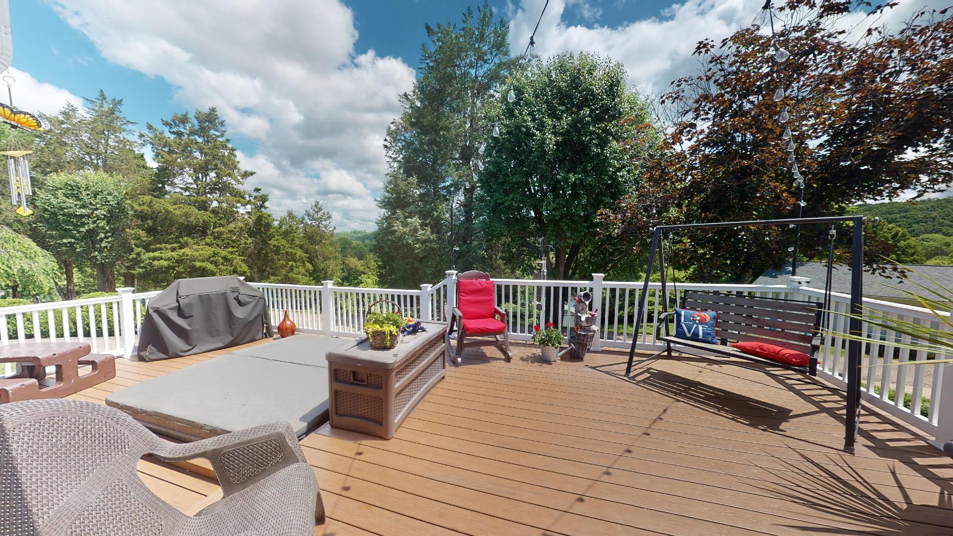 2 Lakeview Drive