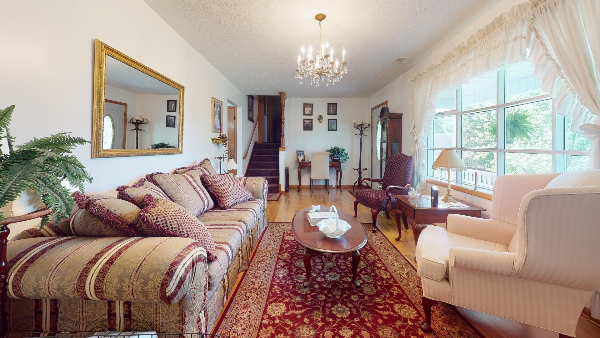 2 Lakeview Drive