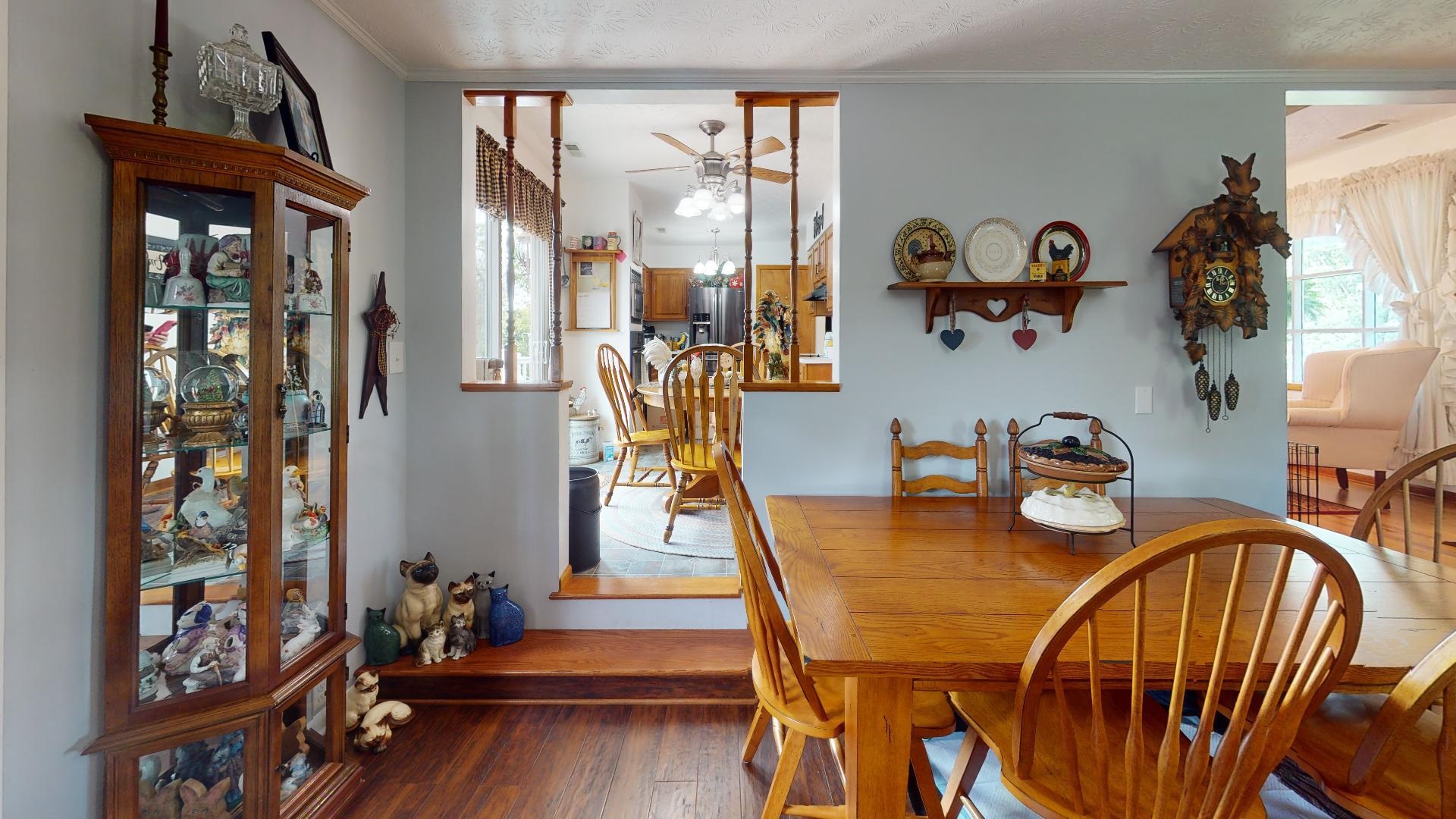 2 Lakeview Drive