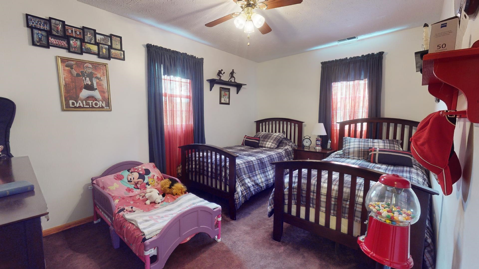 2 Lakeview Drive