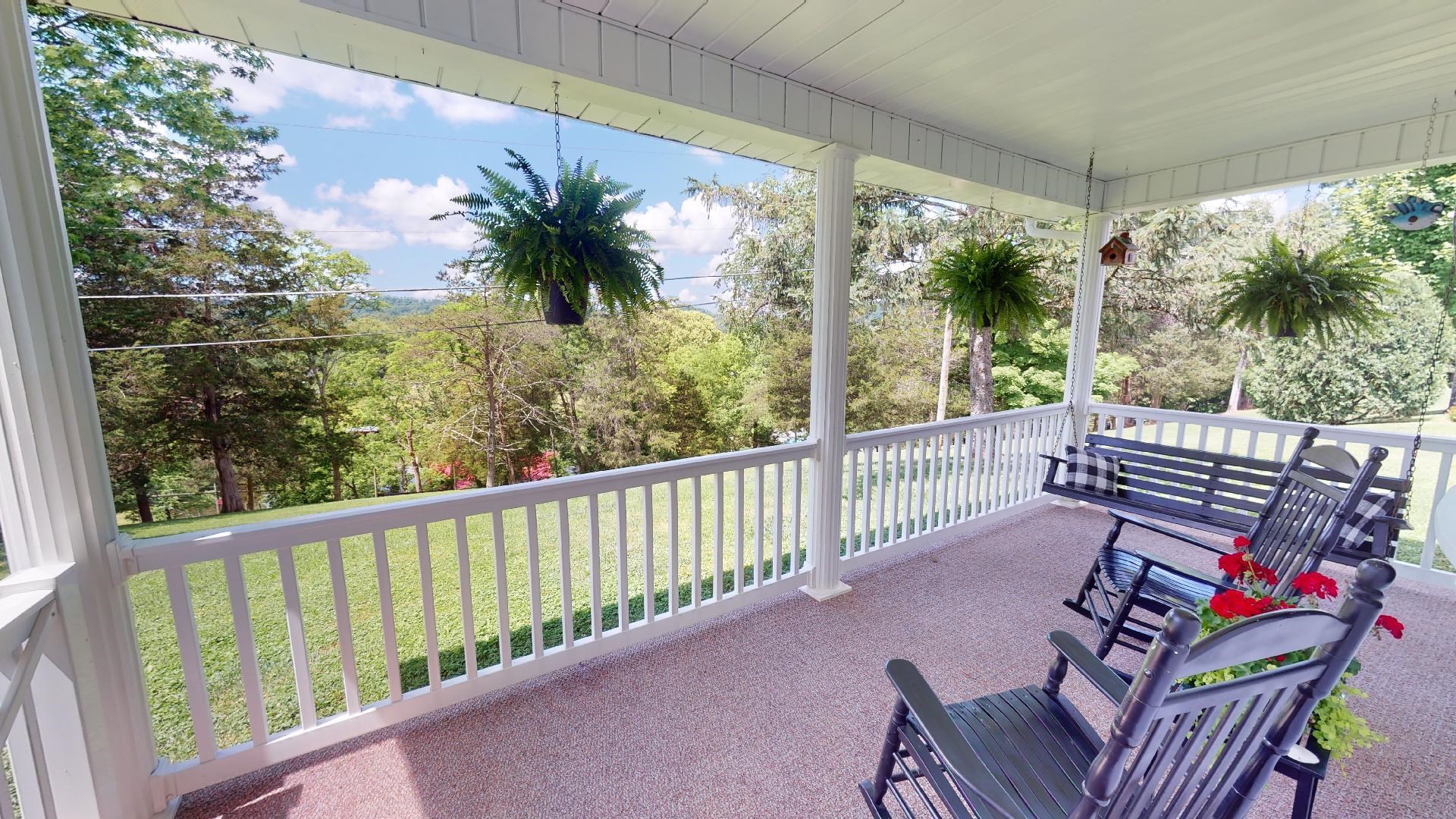 2 Lakeview Drive