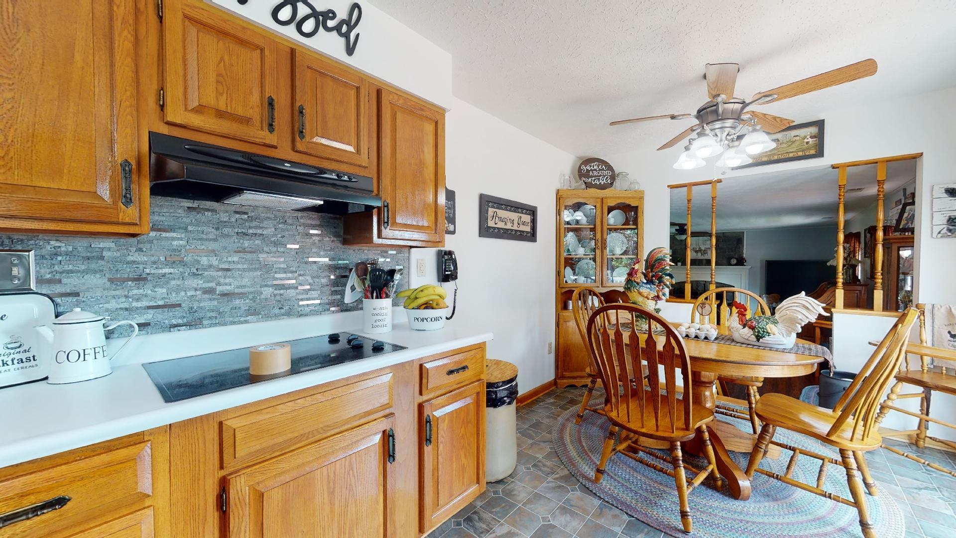 2 Lakeview Drive