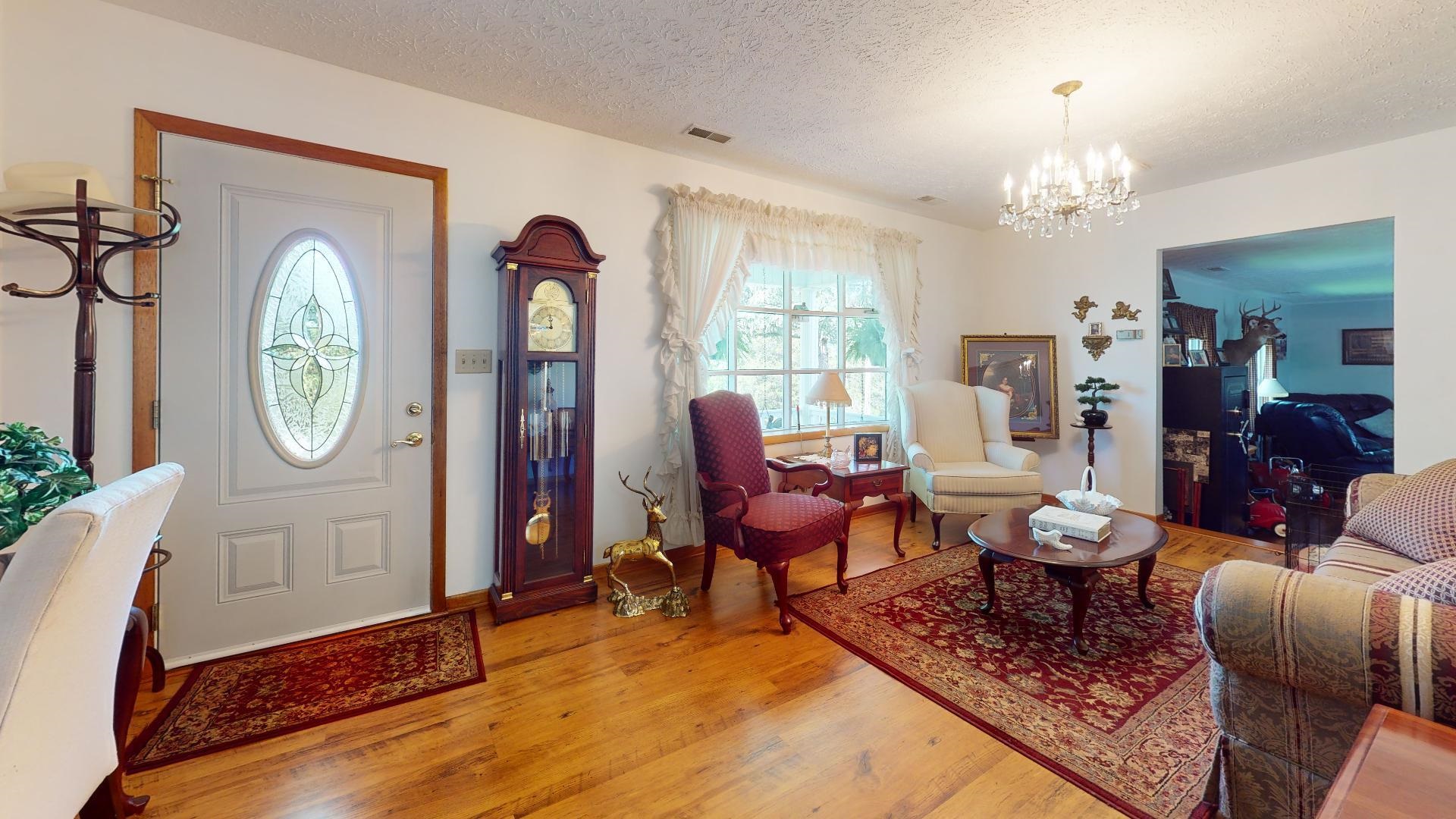 2 Lakeview Drive