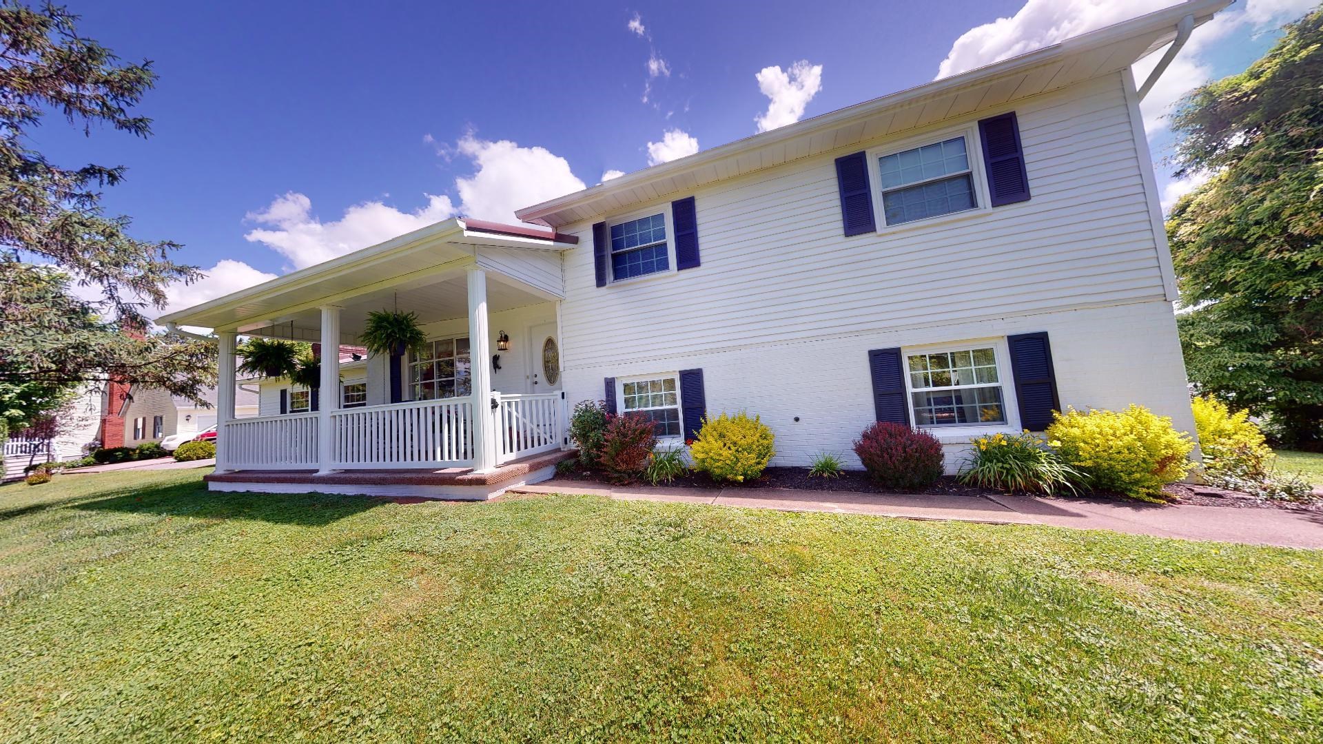 2 Lakeview Drive