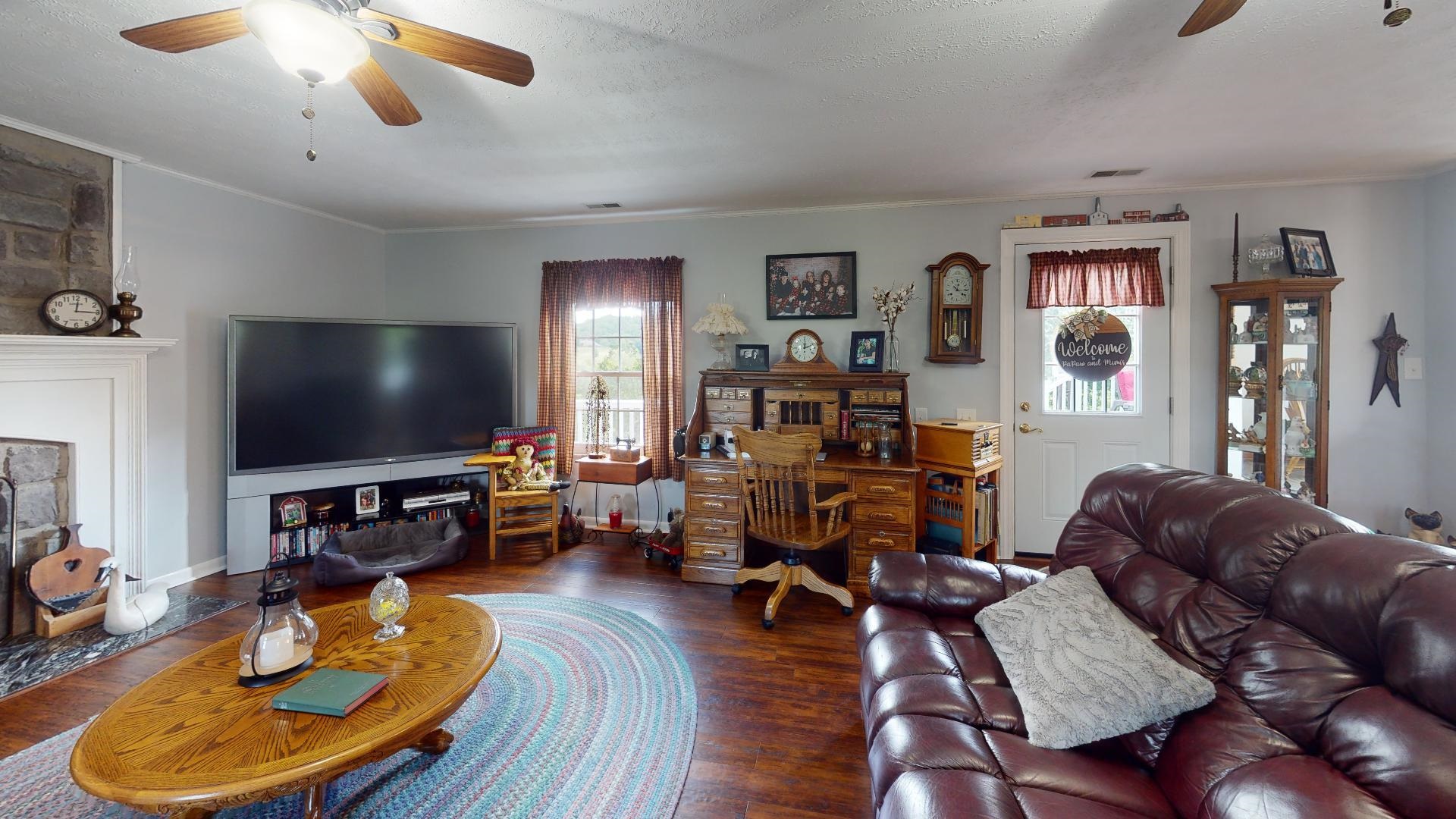 2 Lakeview Drive