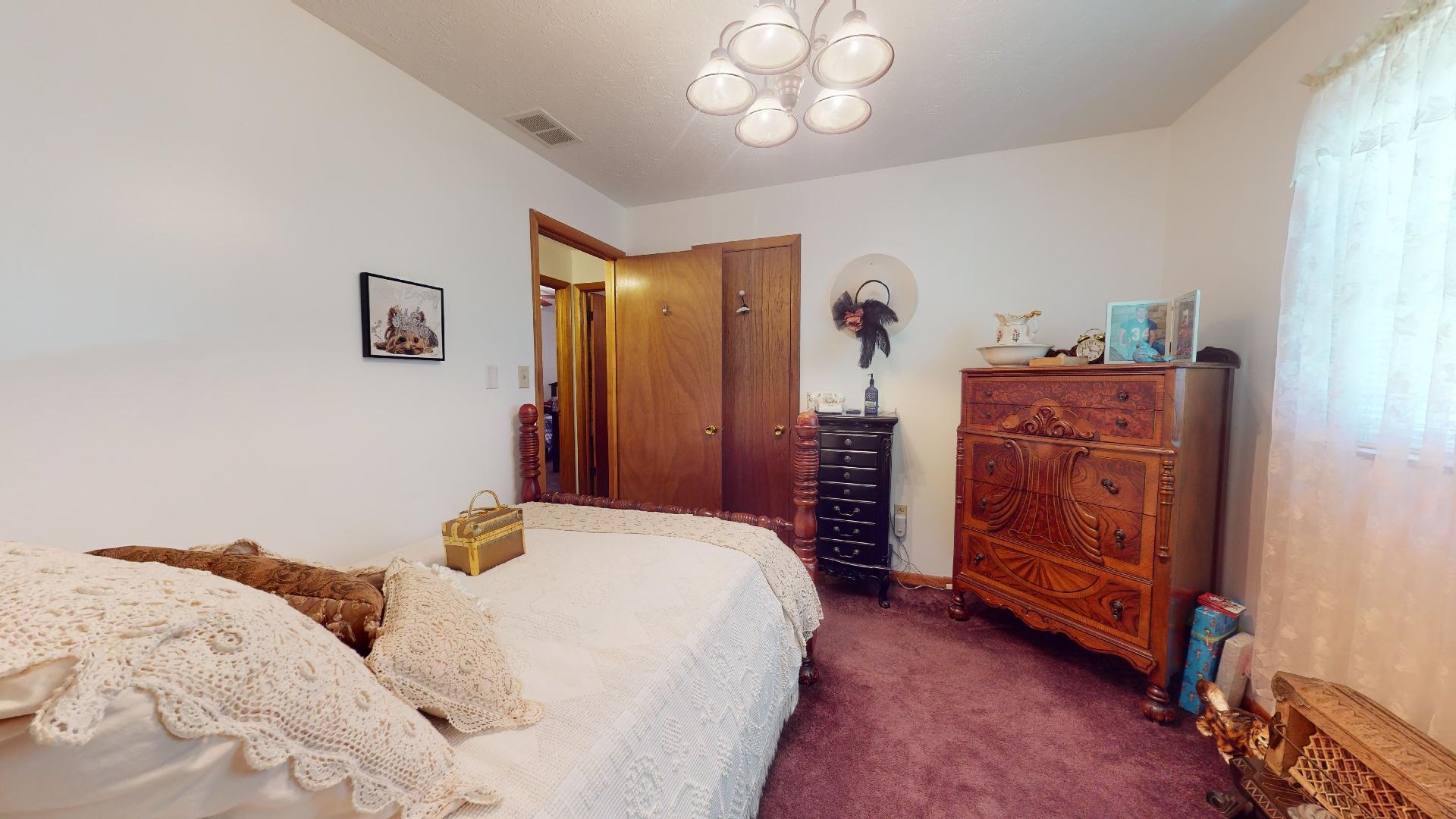 2 Lakeview Drive