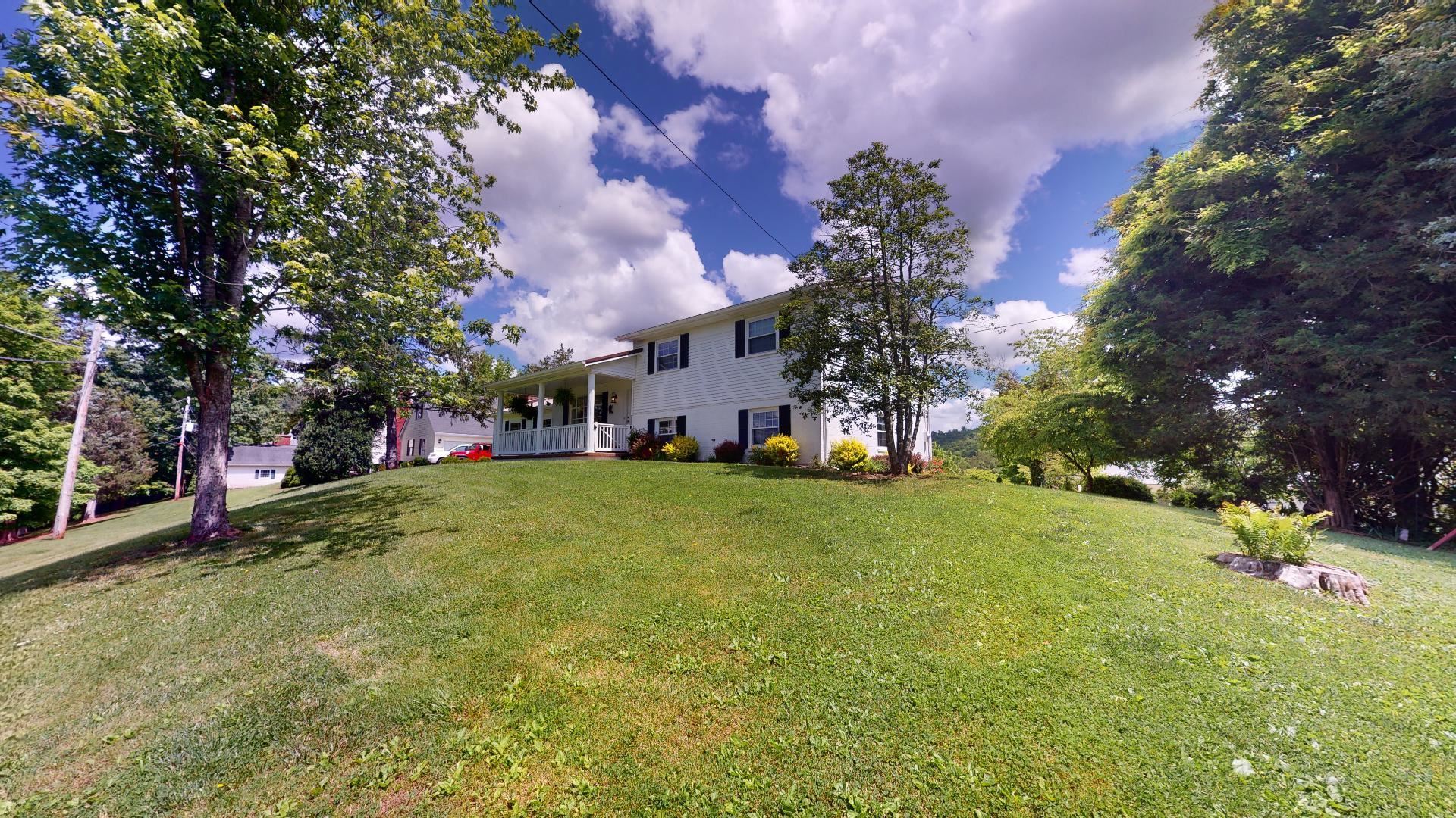 2 Lakeview Drive