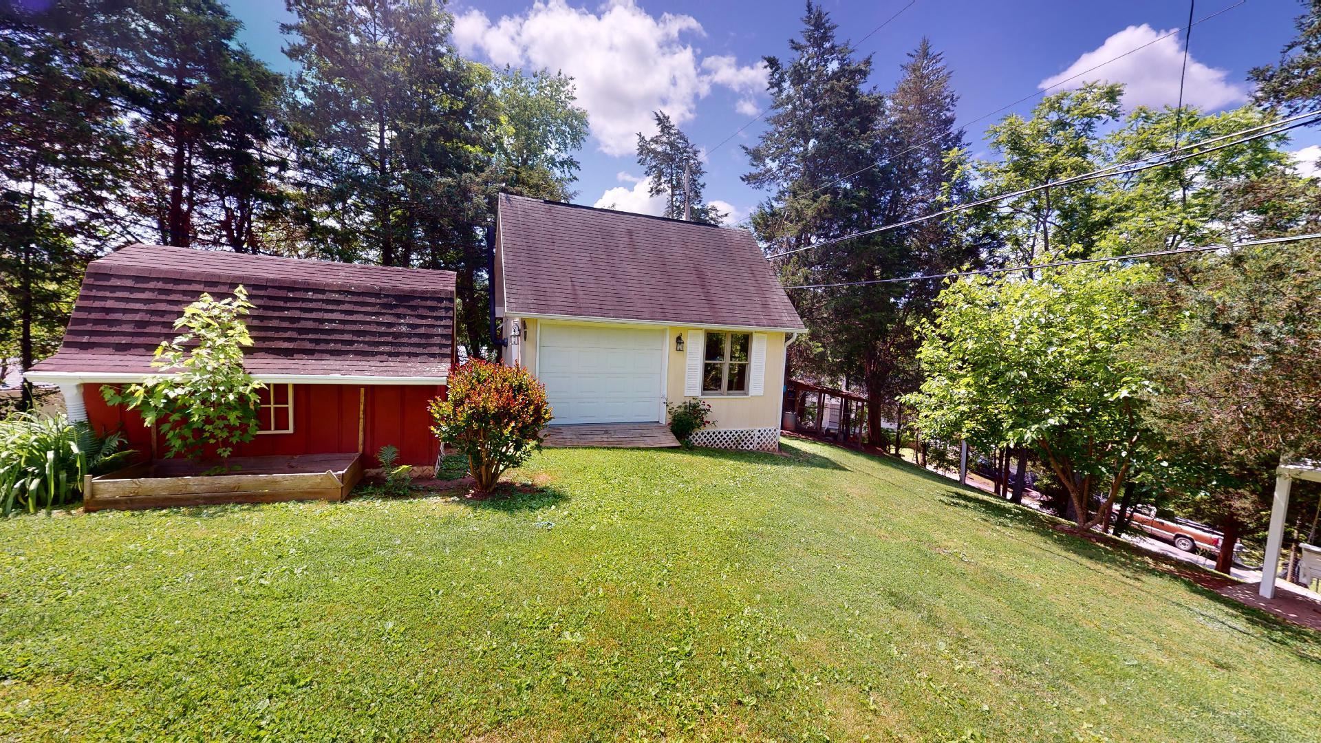 2 Lakeview Drive