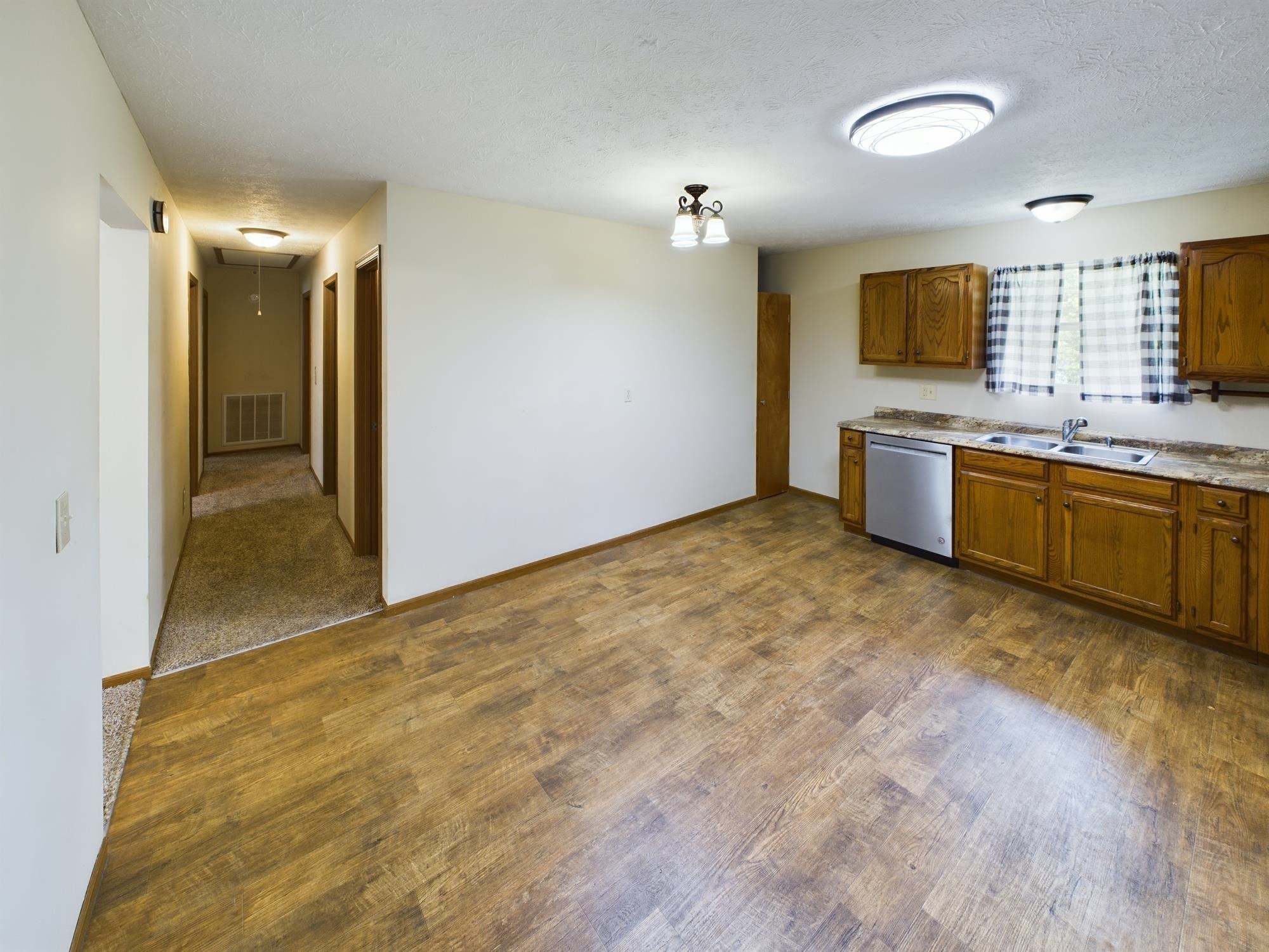 614 Hollow Road