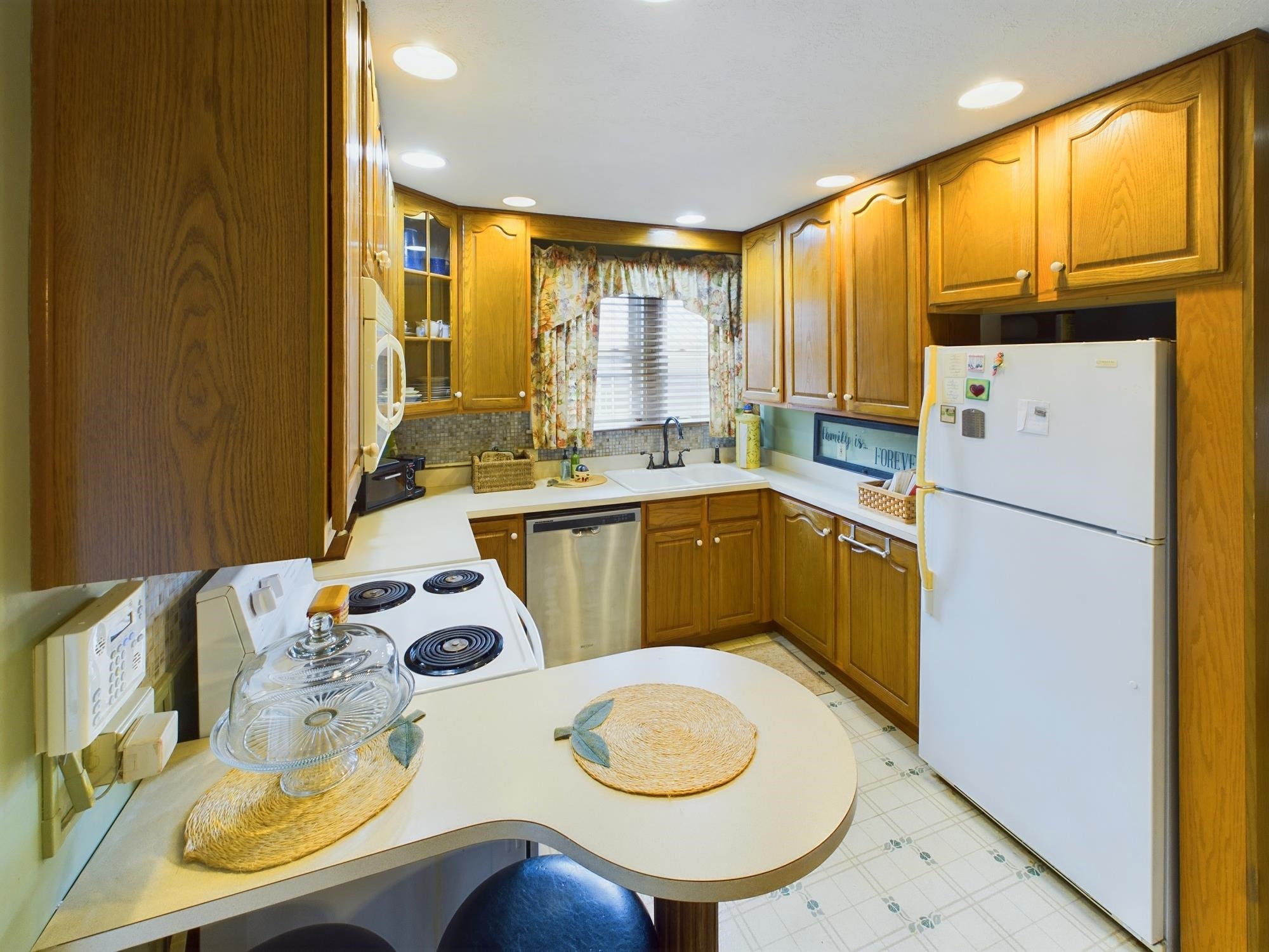 715 4th street west