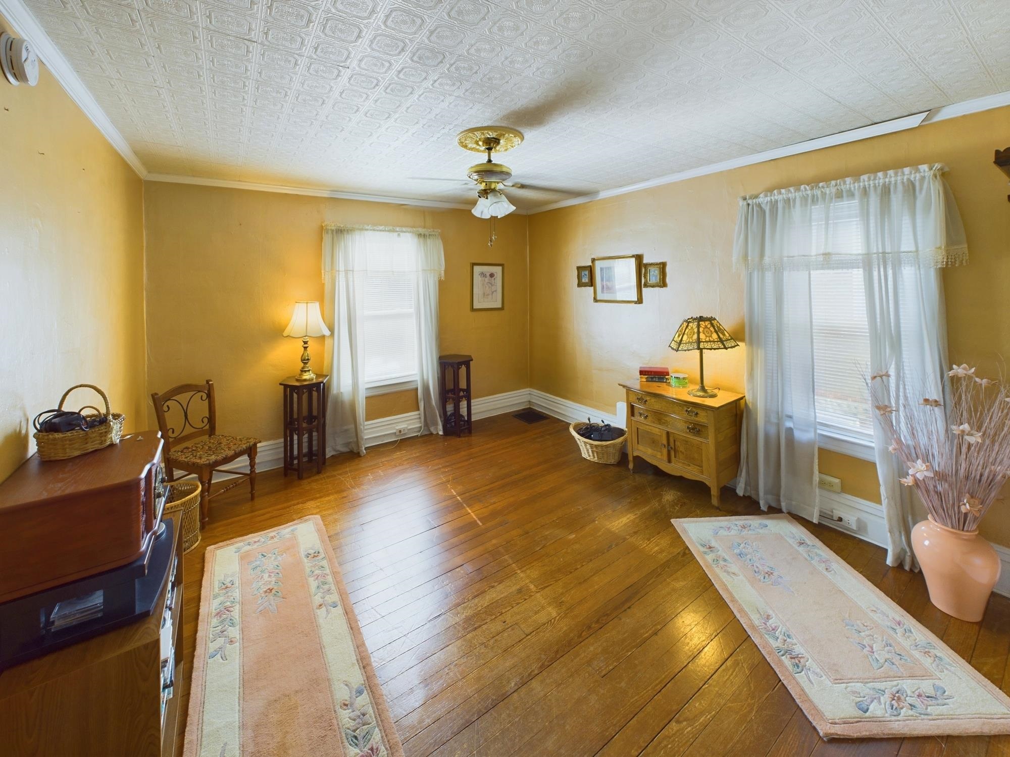 715 4th street west