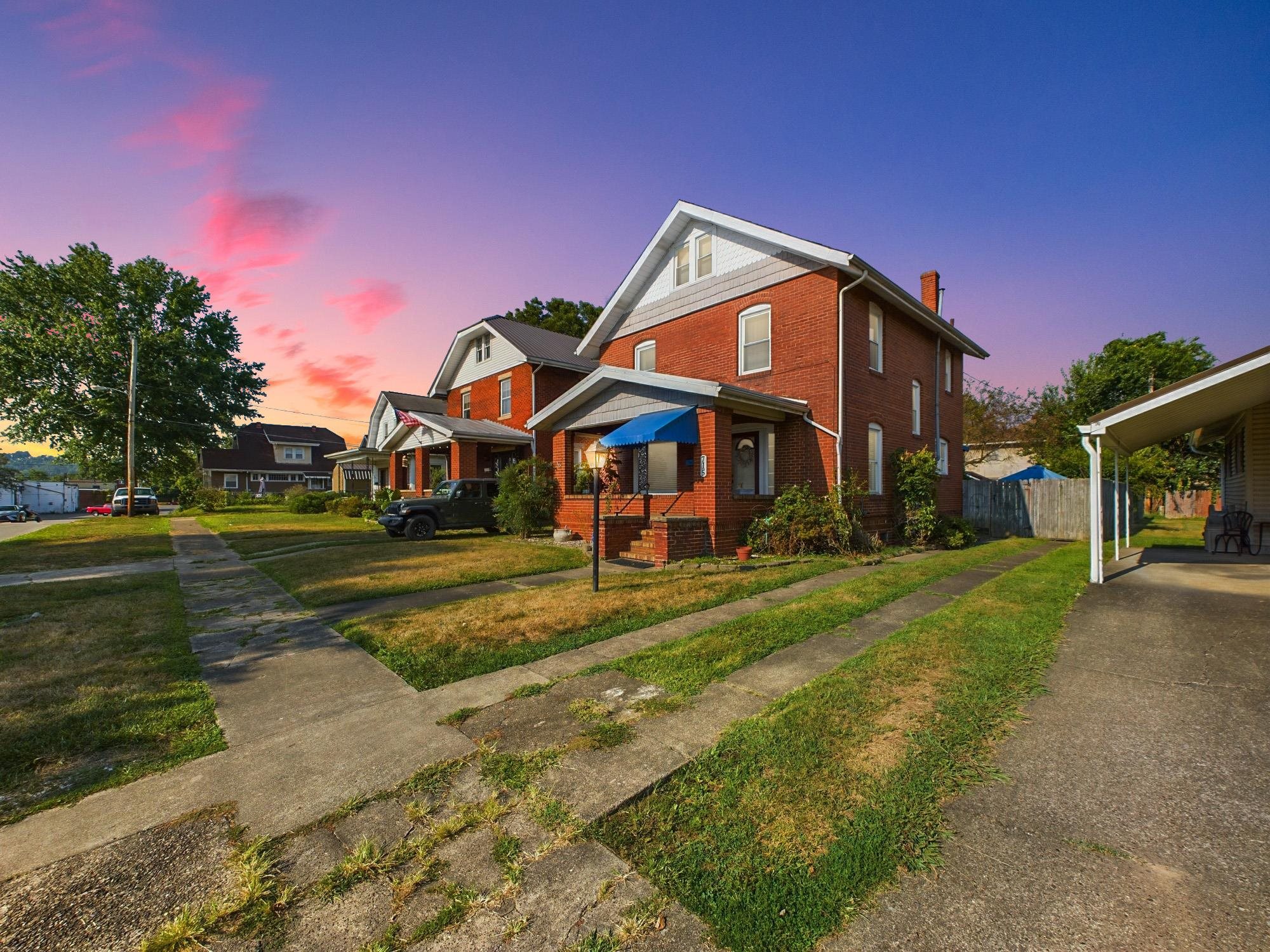 715 4th street west