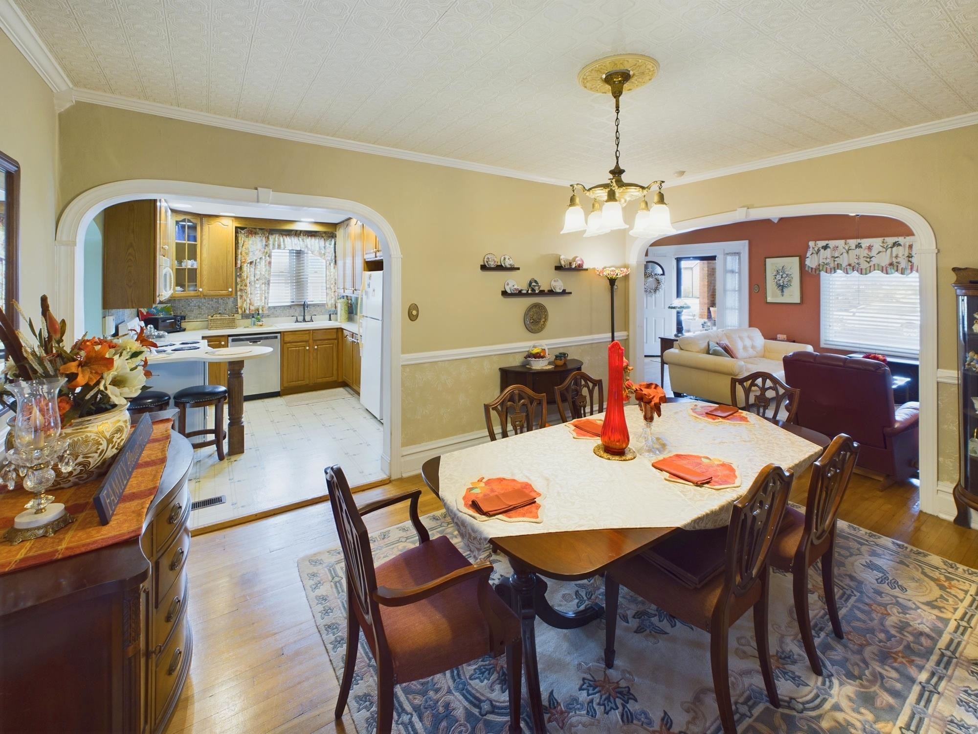 715 4th street west