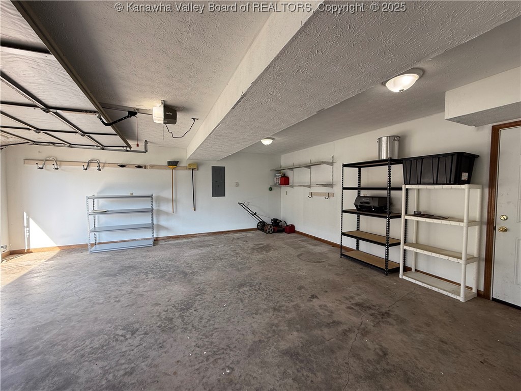 433 Kingswood Drive