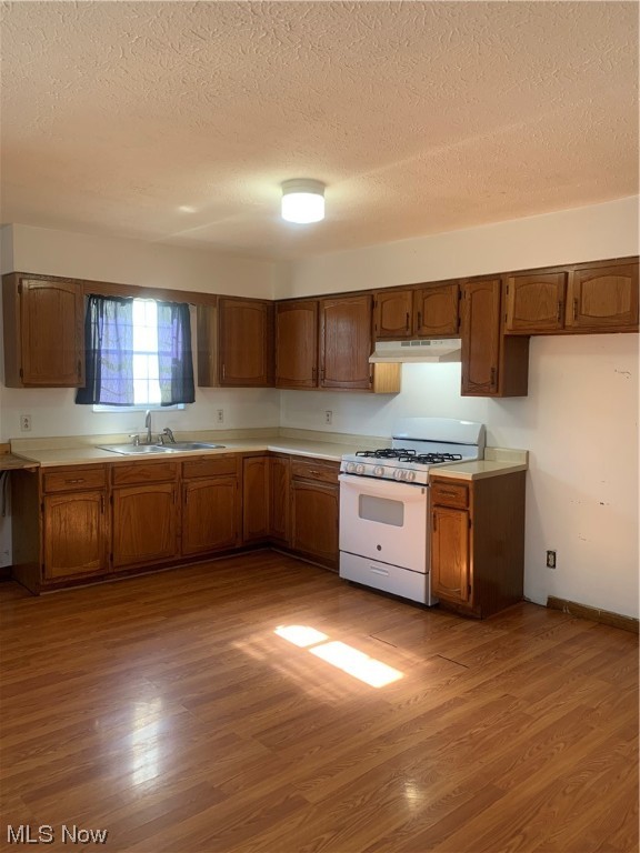 2607 Broad