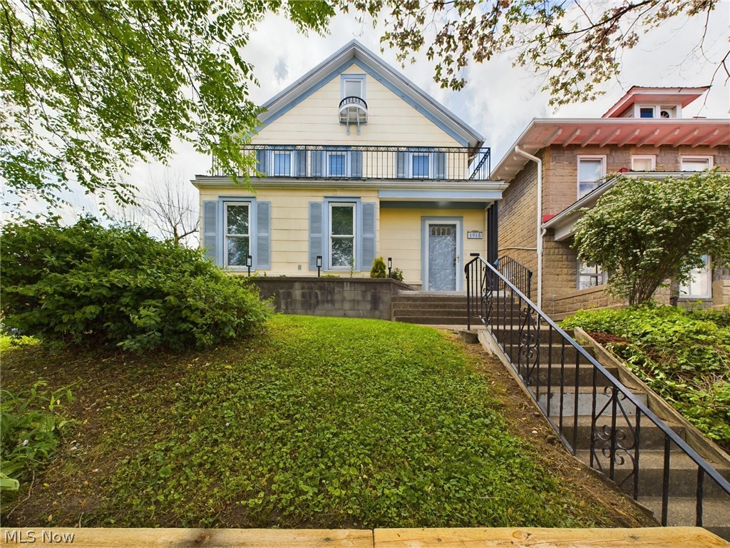 1915 Spring Street
