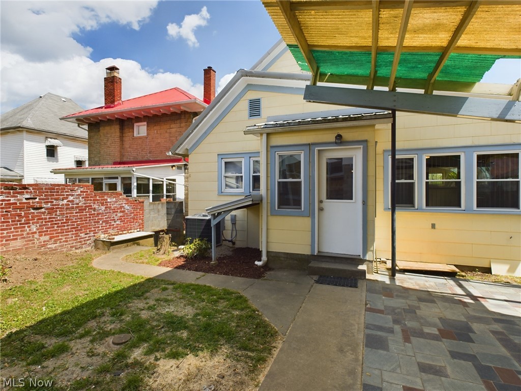 1915 Spring Street