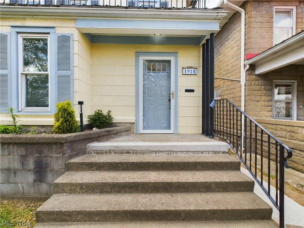 1915 Spring Street