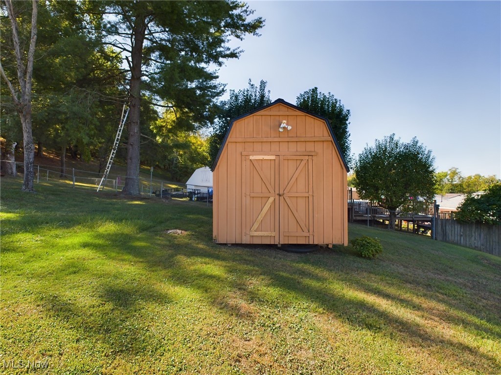 2218 Lindy Circle
