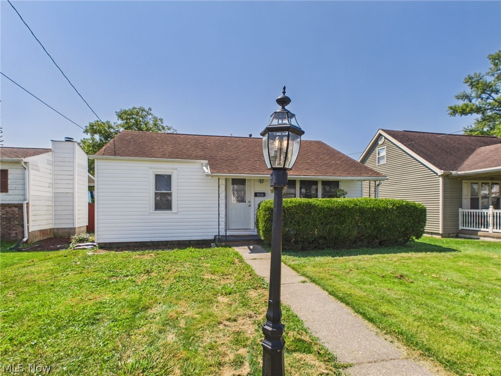 918 18th Street Vienna WV