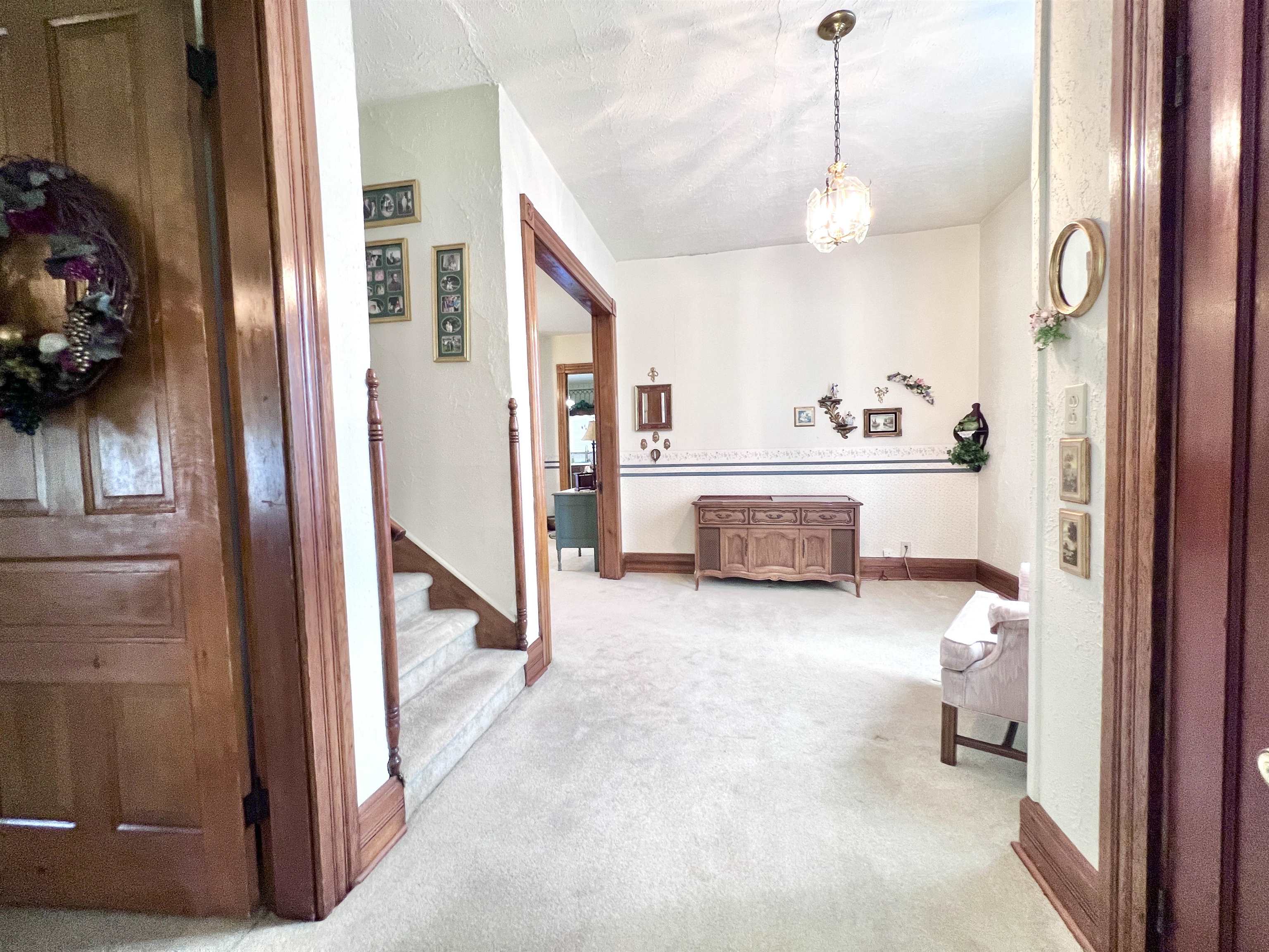 1215 S 6th Street