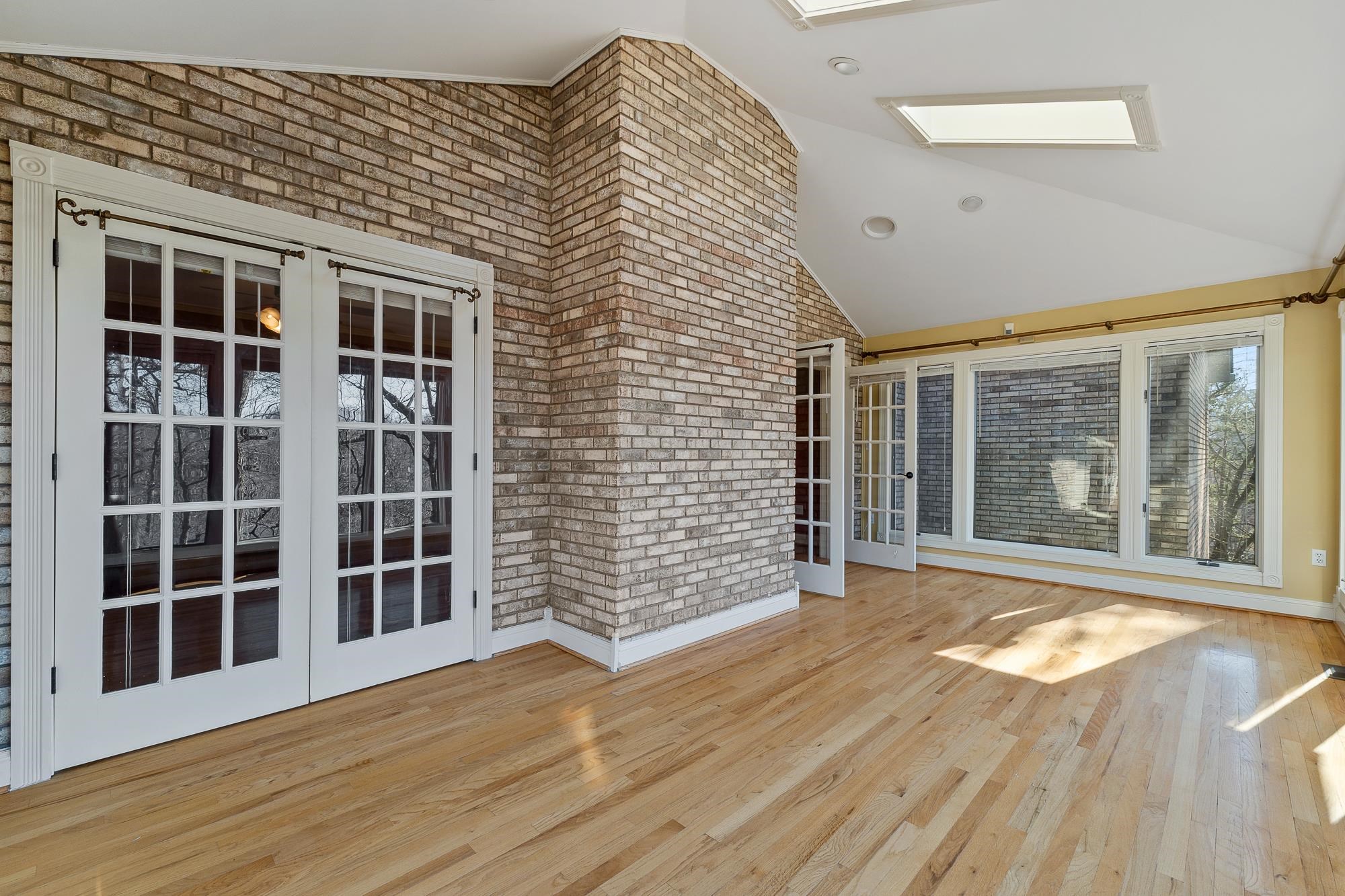 229 Erwin Road