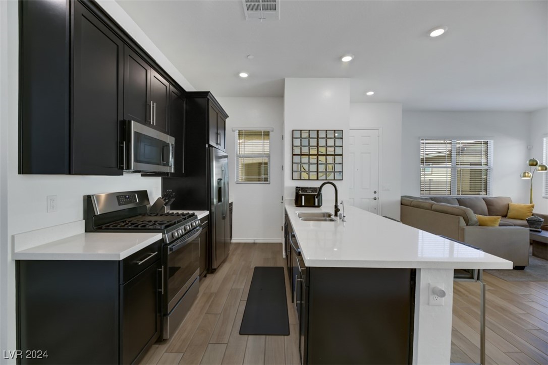 747 Armstrong Hills Street