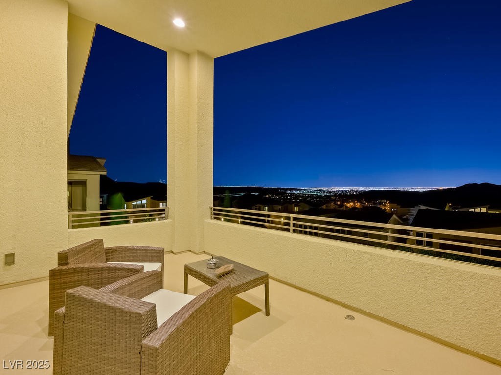 3 Hilltop Crest Street