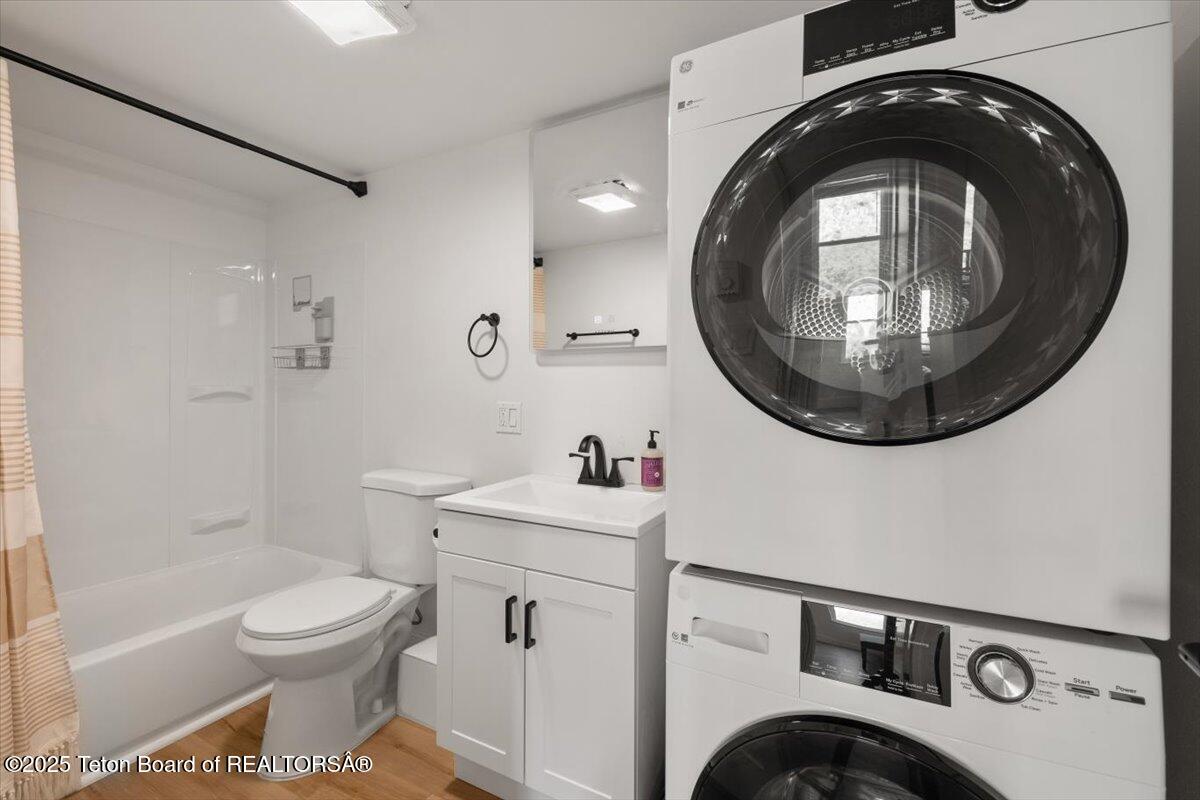 355 W DELONEY, A-10