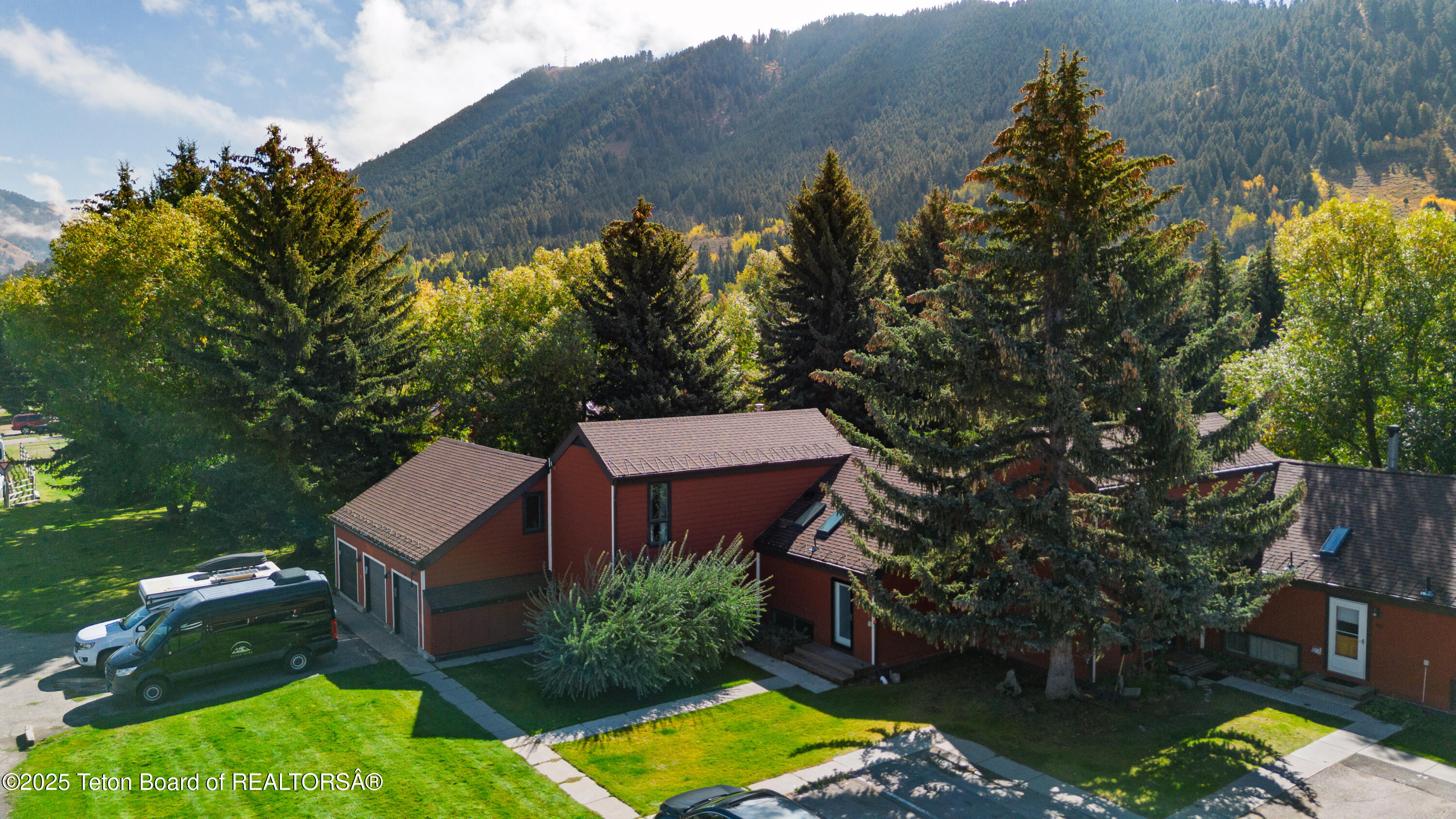 1040 SMITH Lane, 46