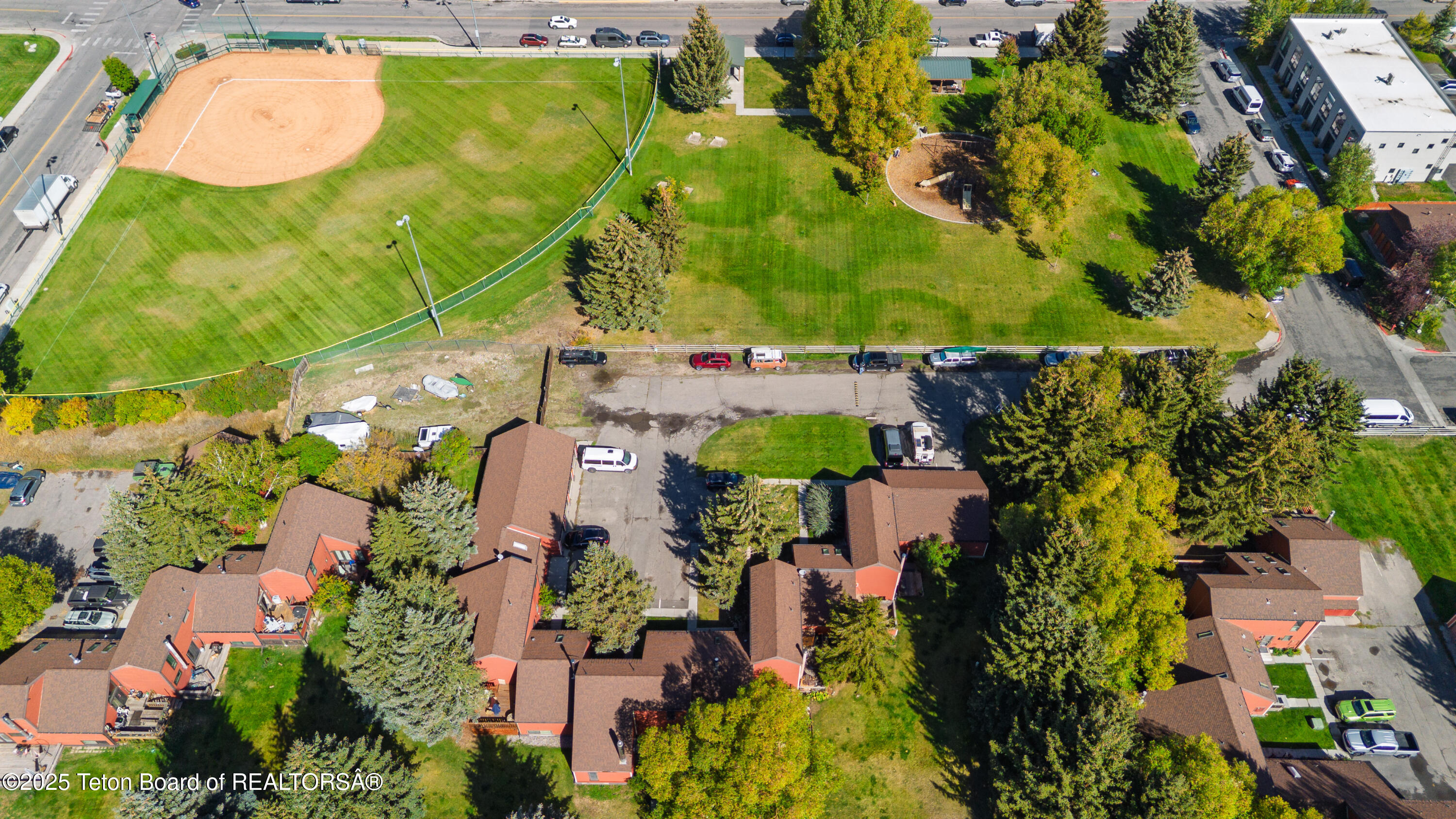 1040 SMITH Lane, 46