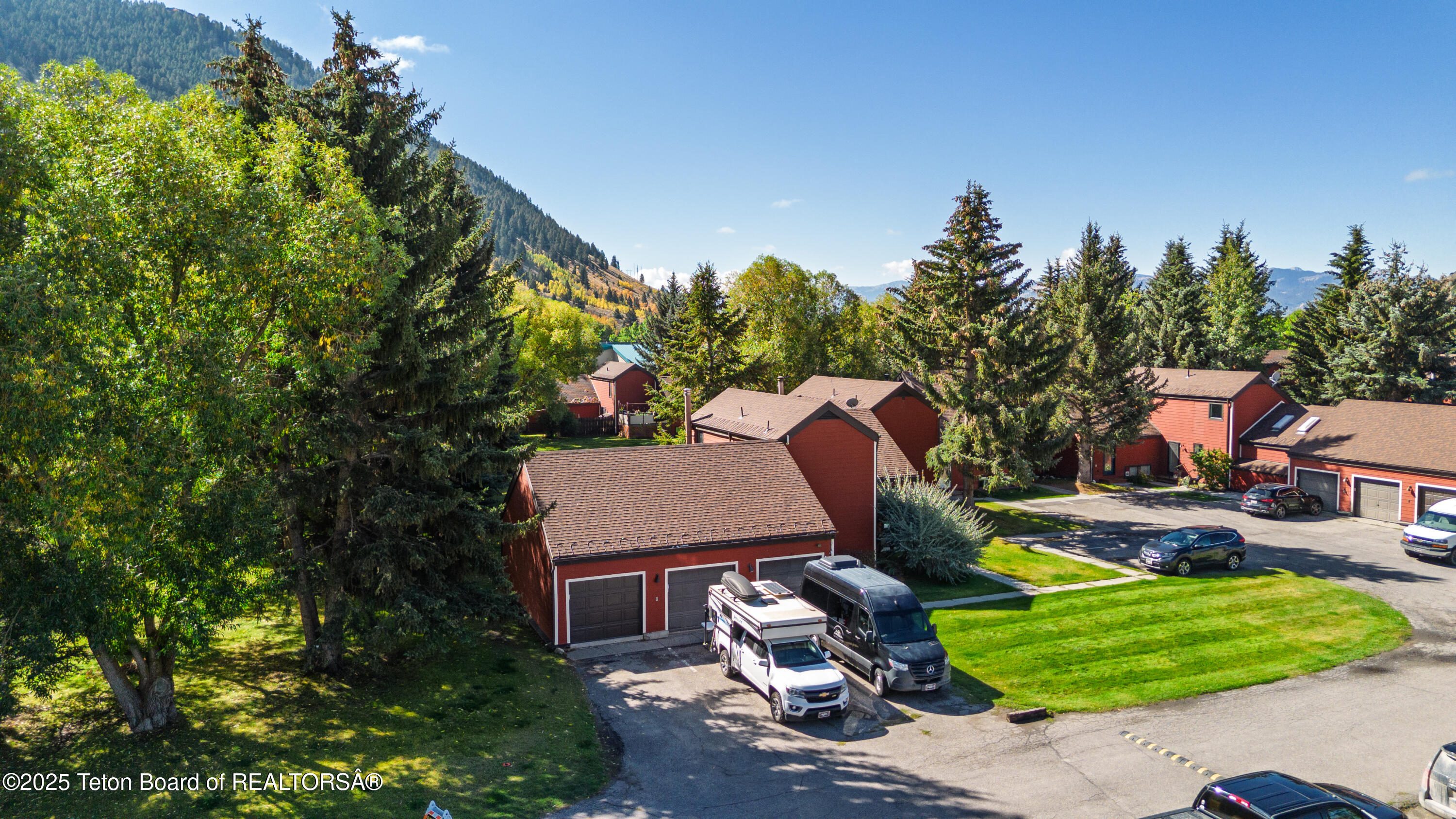 1040 SMITH Lane, 46