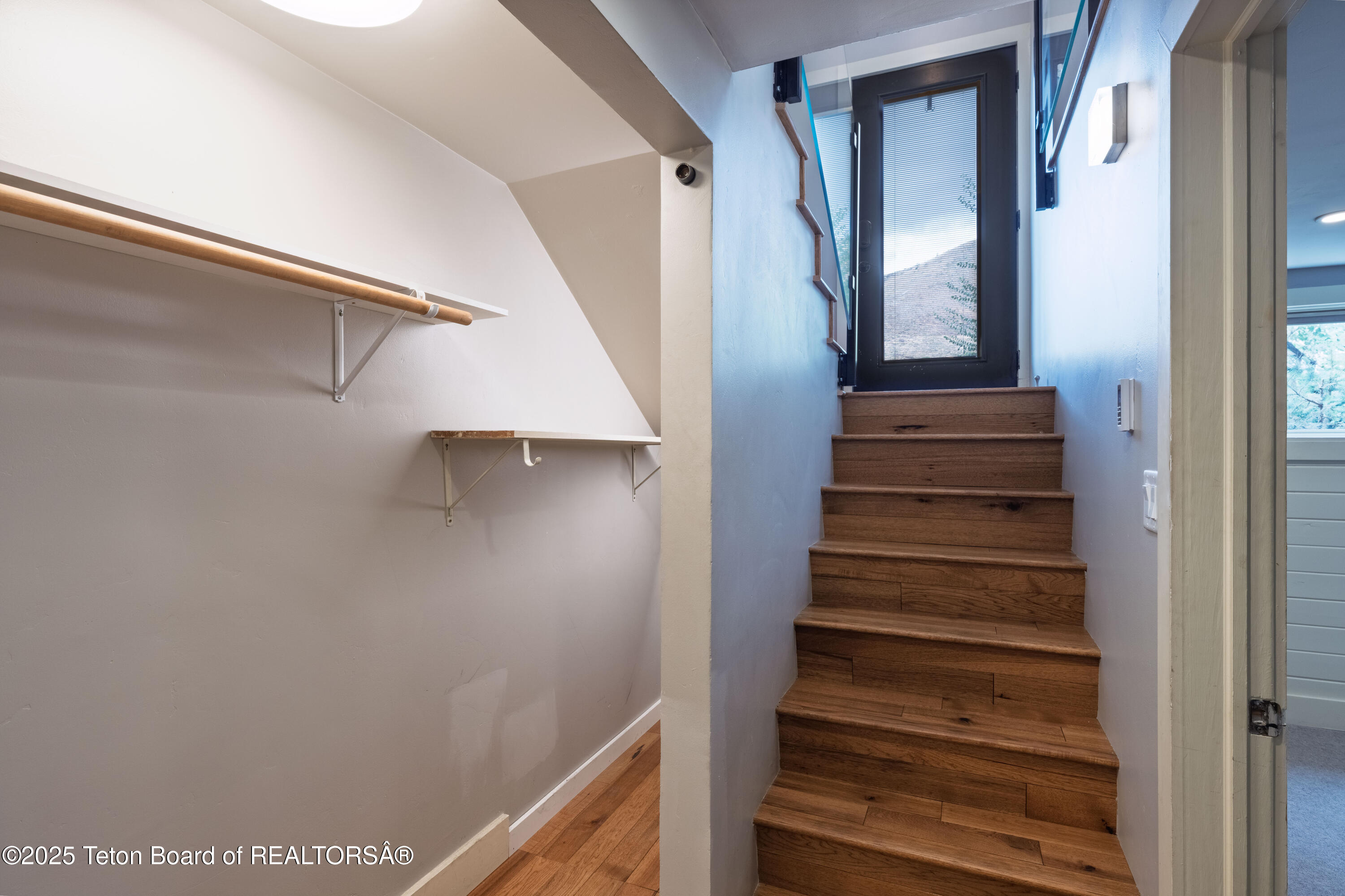 1040 SMITH Lane, 46