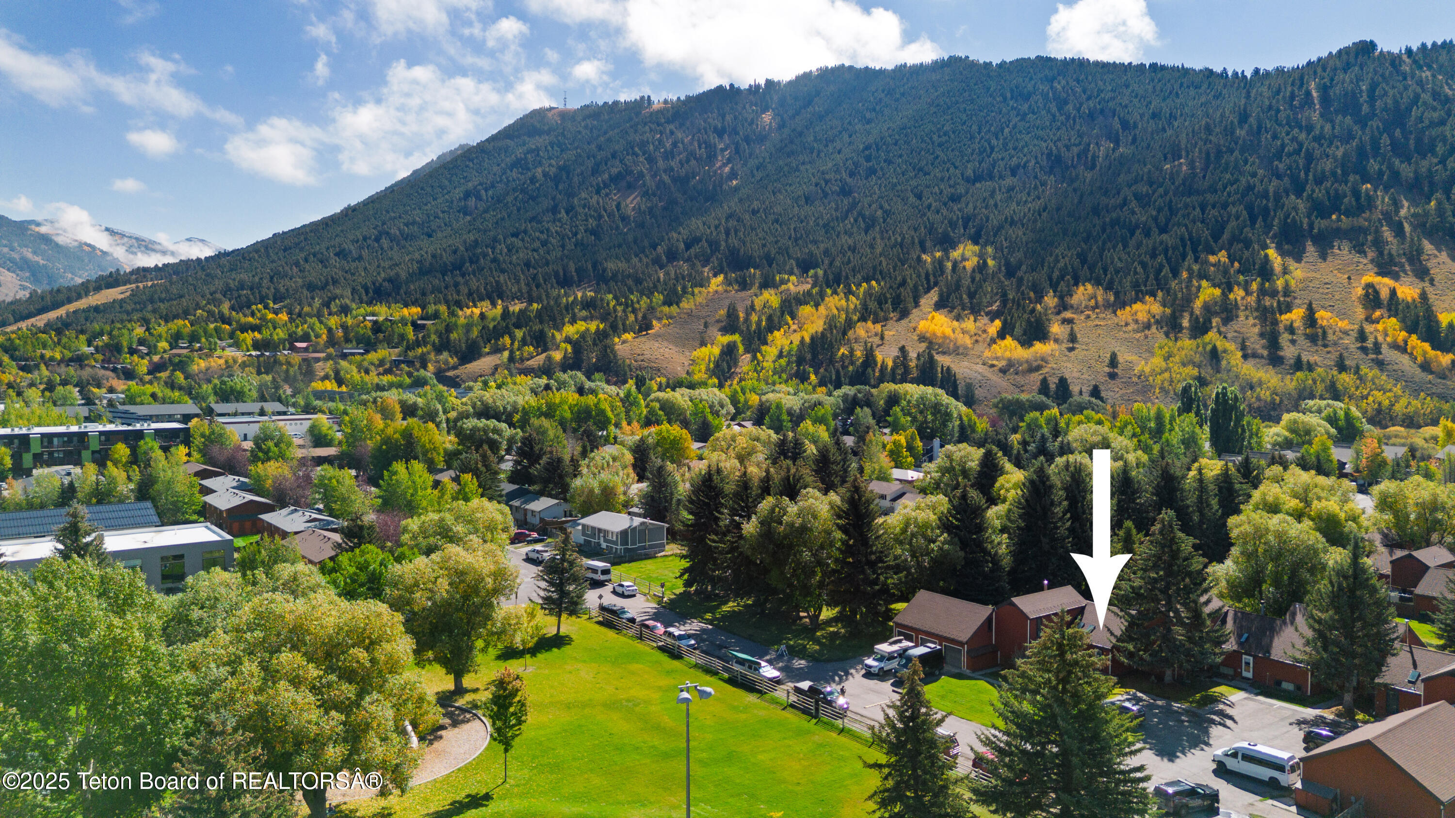 1040 SMITH Lane, 46