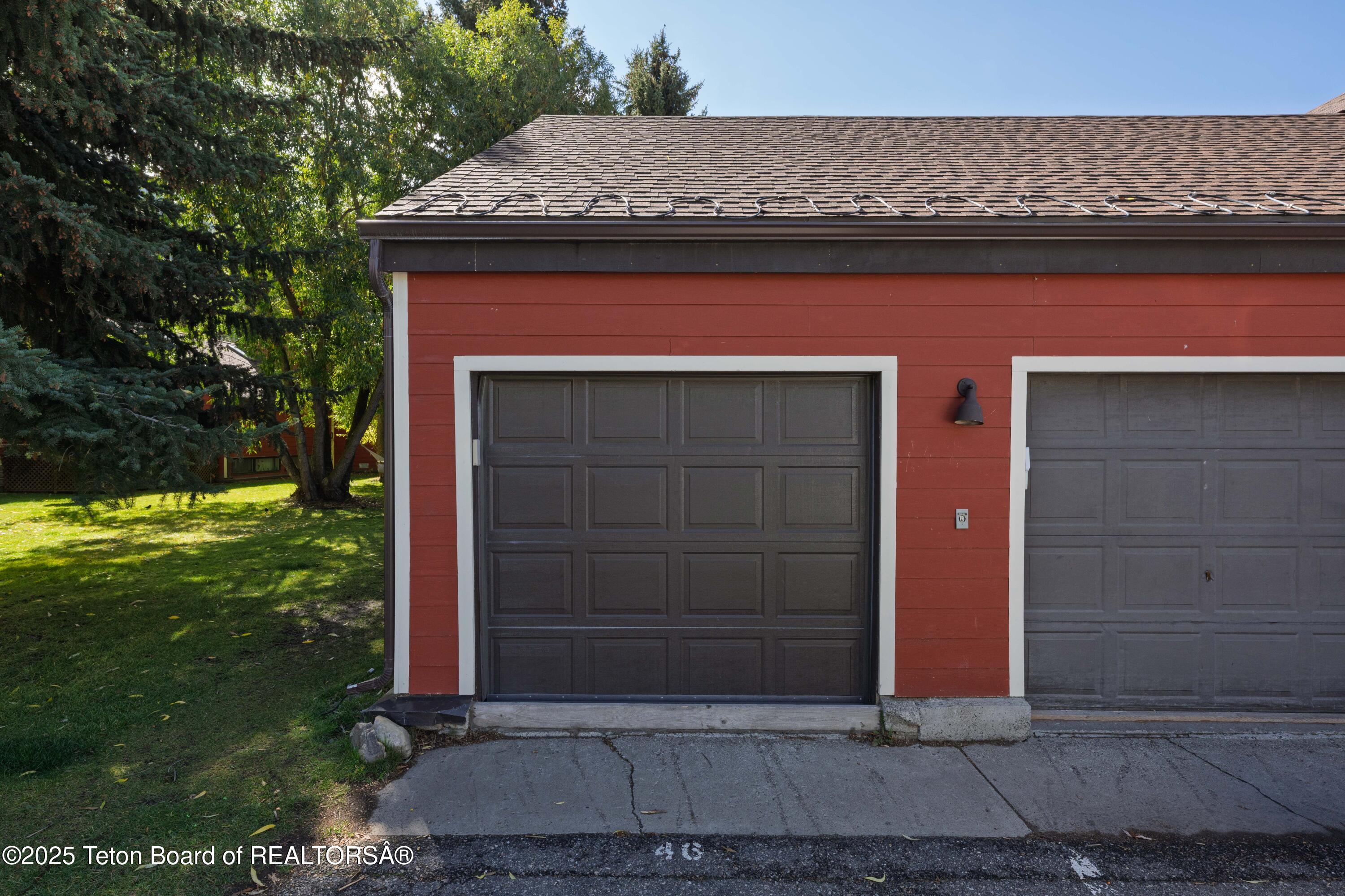 1040 SMITH Lane, 46