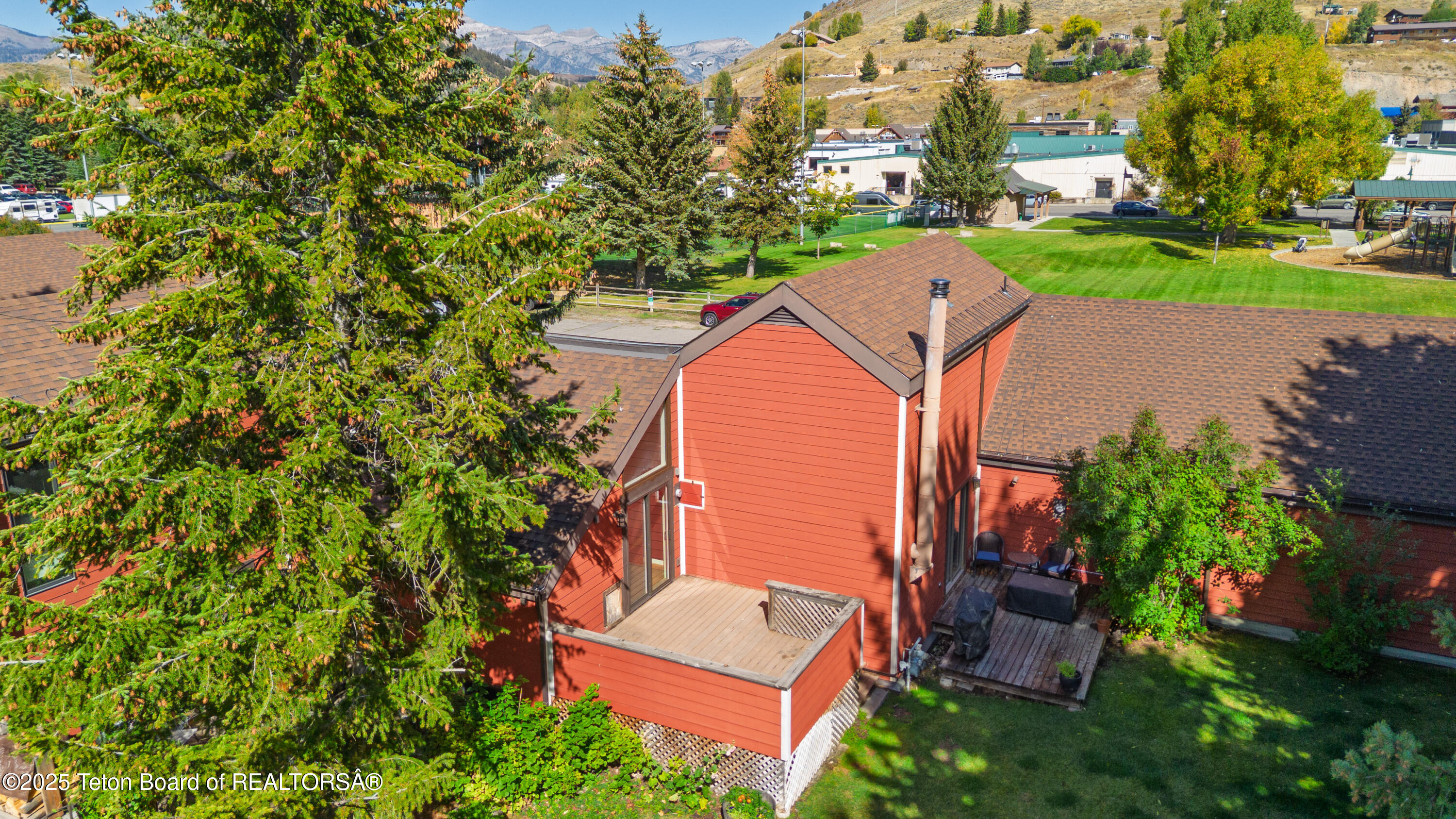 1040 SMITH Lane, 46